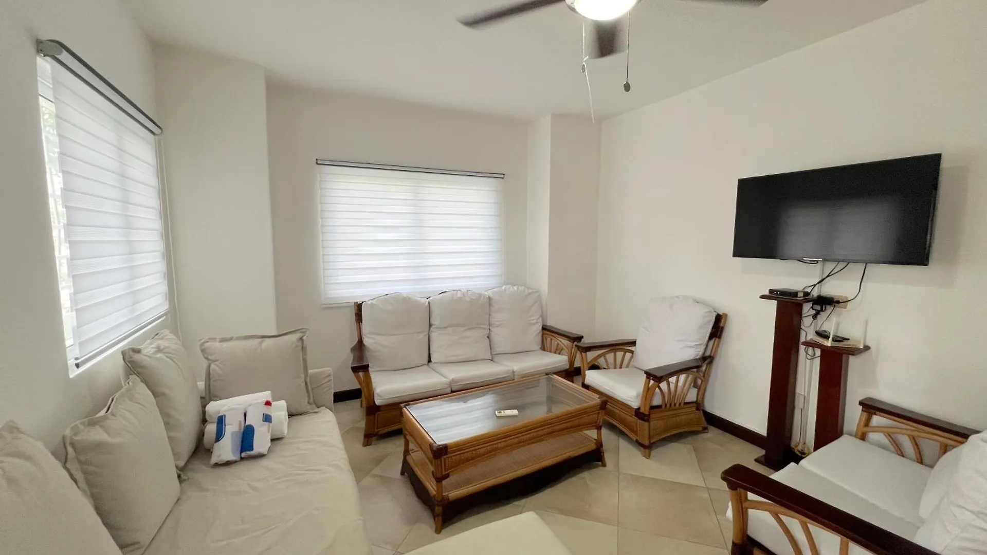 Los Corales Villas And Suites - Beach Club, Spa, Restaurants プンタ・カナ ホテル